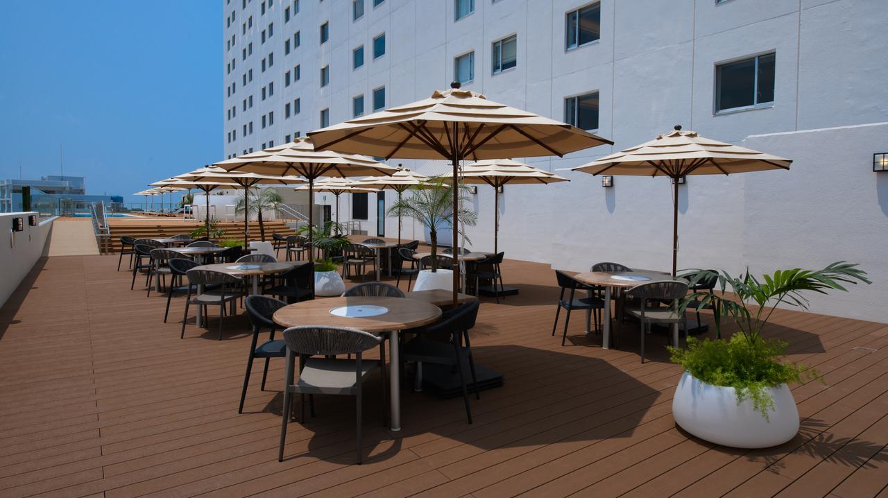 Novotel Okinawa Naha Exterior foto